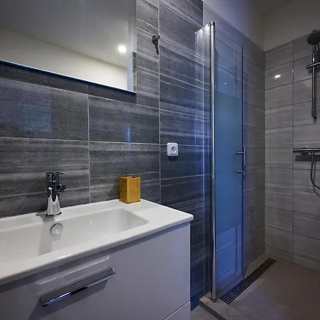 U Dzina-3 By Interhome Apartment Polubny